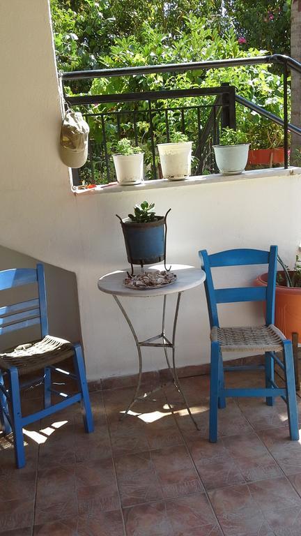 Mylonas Rooms Pandokrátor Екстериор снимка
